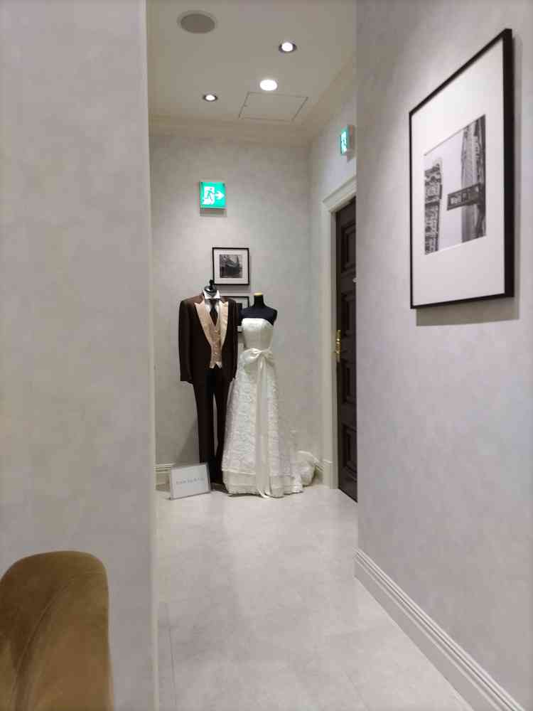 衣装の例。打ち合わせ室に飾られていた。