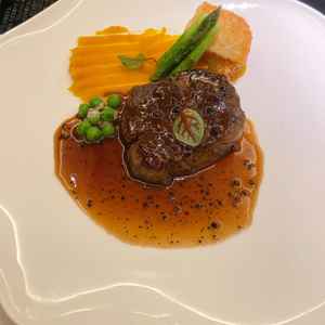 お料理の試食も牛フィレ肉しっかり一品分食べさせていただけました！美味しかったです。