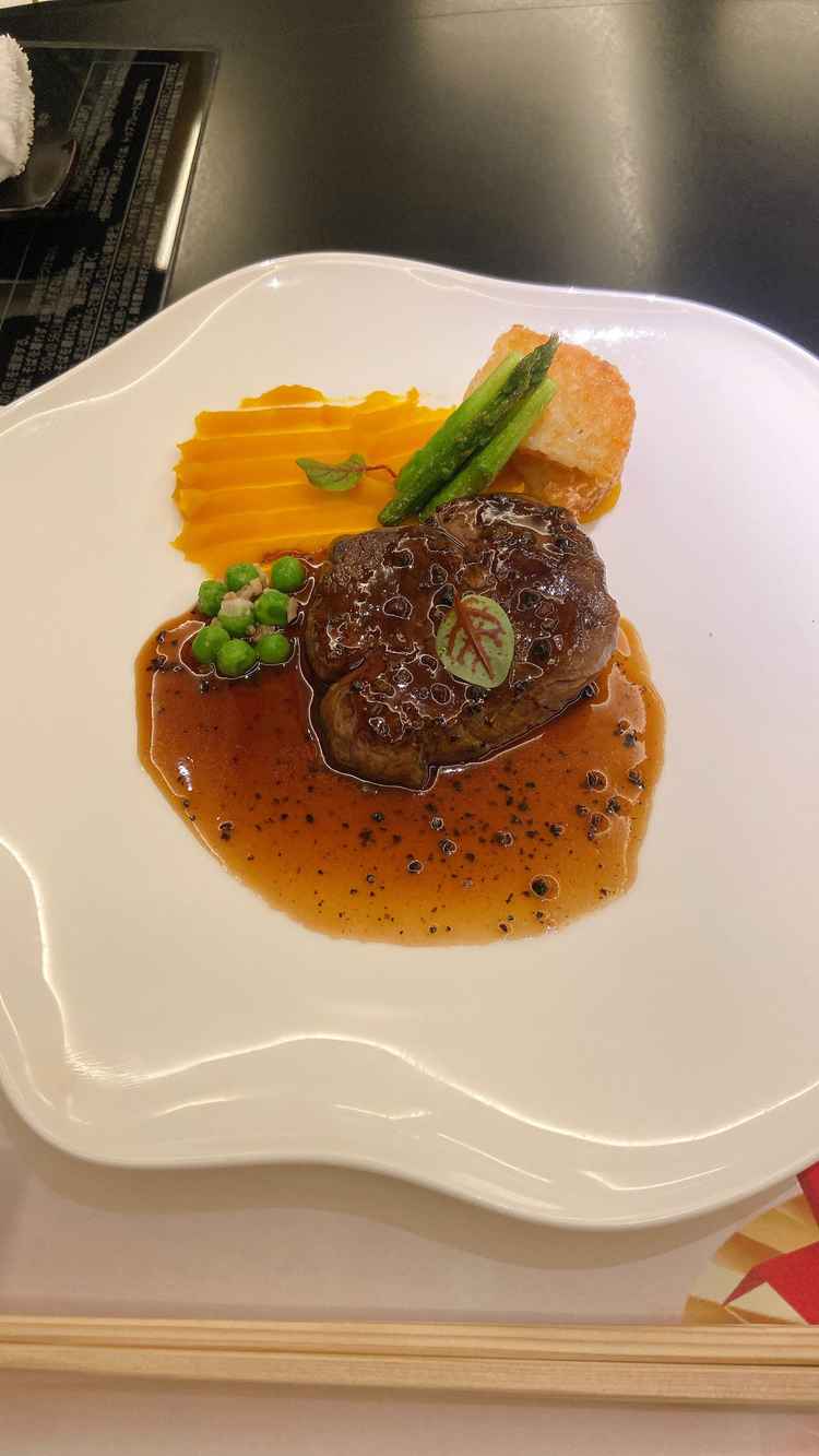 お料理の試食も牛フィレ肉しっかり一品分食べさせていただけました！美味しかったです。