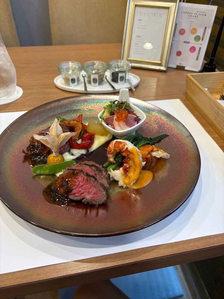 試食ですがボリュームはもちろん、どの料理も非常に美味でした。箸で食べれるのも良かったです。
