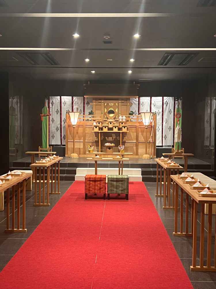 神前式にも対応していてとても神聖な雰囲気で一気に変わりました。