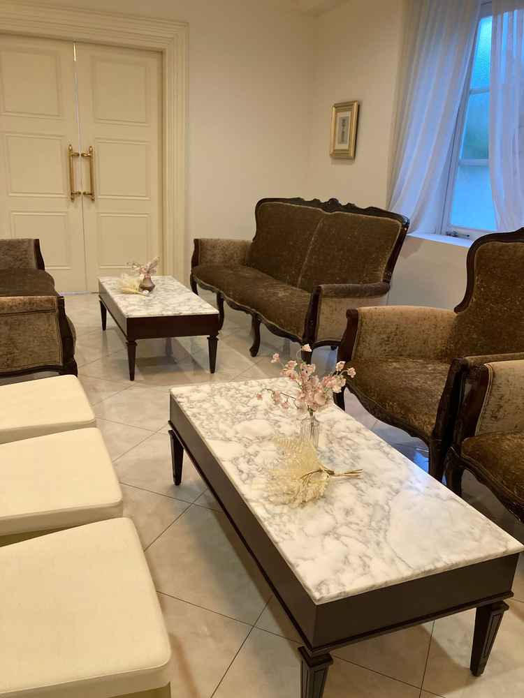 親族待合室。部屋も広く新郎新婦それぞれで用意されてるところが魅力的でした。