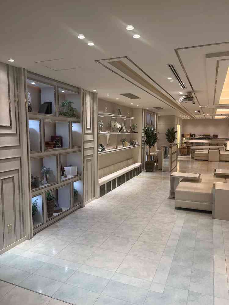 ゲストの待機場所ですが、家族式での食事会場として提案してもらいました。