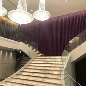 大階段！雰囲気や演出は色々考えることができそう！