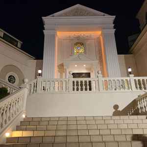 チャペルから退出後の大階段