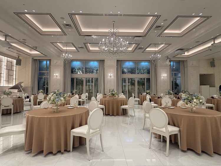 パリがテーマの披露宴会場