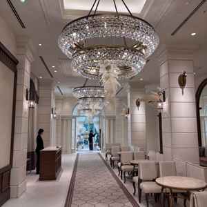 エントランス。ゴージャスな感じ。