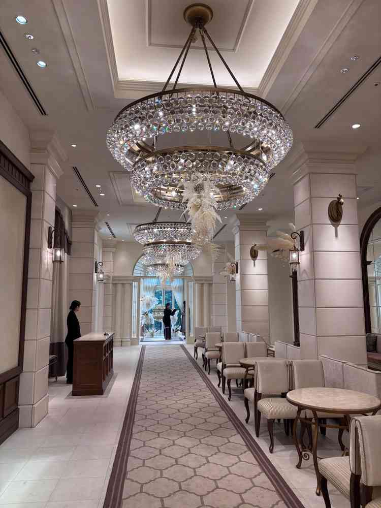 エントランス。ゴージャスな感じ。