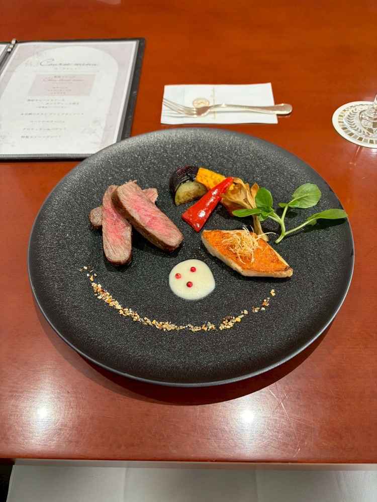 試食のメインの料理。彩りがよく、味もとても美味しくてゲストにも大満足していただけると思いました。