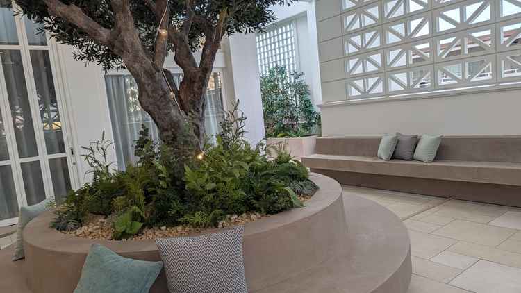 全天候型の庭もあり、雨の日も安心だと思います