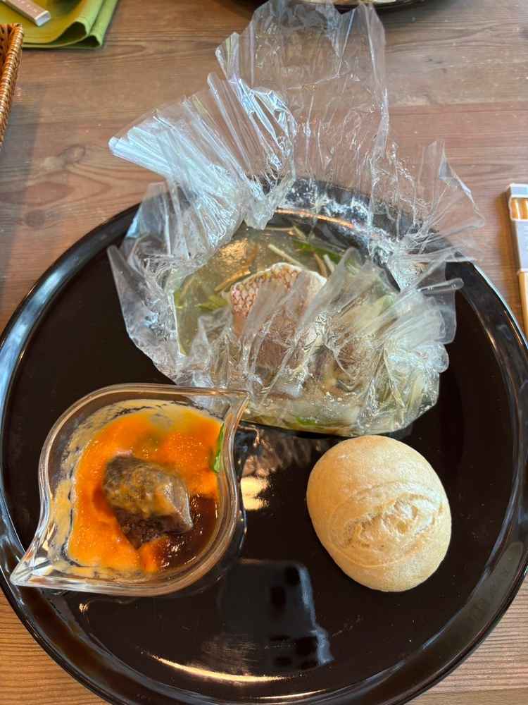 コース料理の試食。特に使用している野菜にこだわりを感じました。素材の味が立っていて美味しかったです。