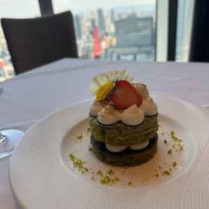 デザートは美味しかったです。おしゃれでした。