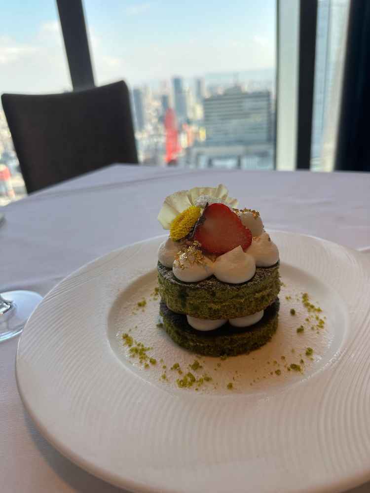 デザートは美味しかったです。おしゃれでした。