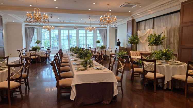 ガーデン直結の披露宴会場