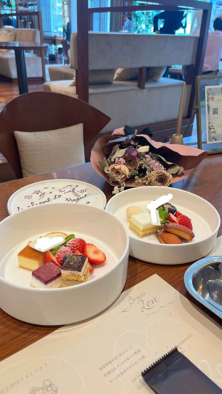 試食のデザートにサプライズで思い出のホテルのプレートを飾ってくれて嬉しかったです！