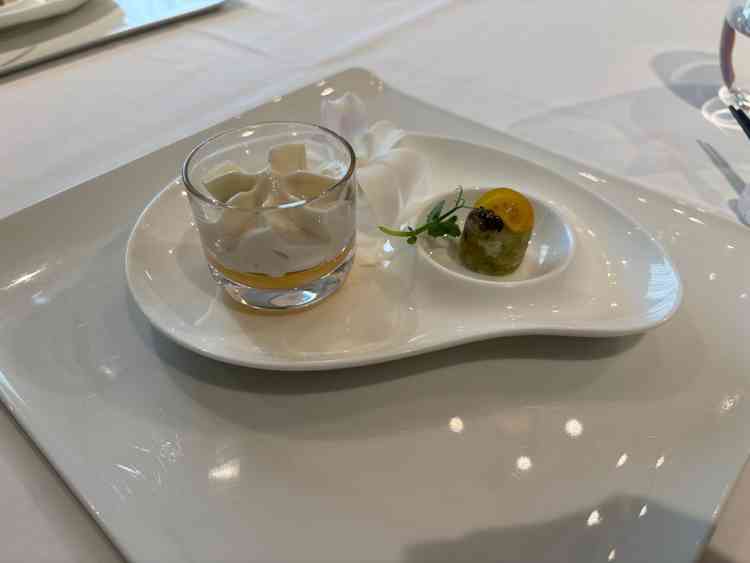 シェフのライブパフォーマンスで料理が食べられてとっても美味しかった