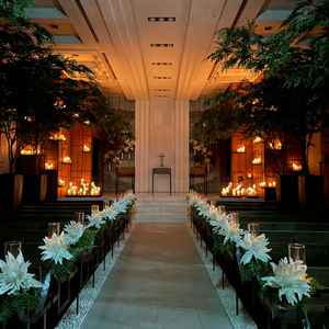 照明を細かく調整できるため、キャンドルの灯りをメインに落ち着いた雰囲気にすることもできるようです。