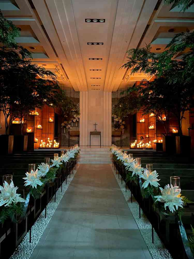 照明を細かく調整できるため、キャンドルの灯りをメインに落ち着いた雰囲気にすることもできるようです。