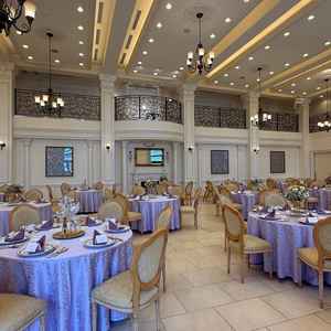 披露宴会場は90人で設定されており、100人でもイメージが湧きやすかった。