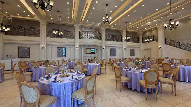 披露宴会場は90人で設定されており、100人でもイメージが湧きやすかった。