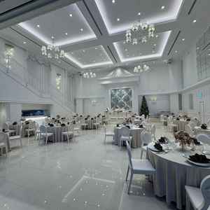 白基調の披露宴会場