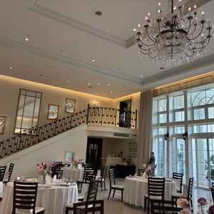 披露宴会場登場（階段の場合）