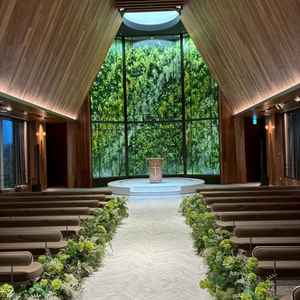 式場　天井が高くシンプルだけどとても素敵です