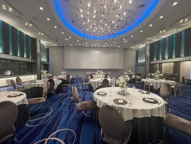 ブルーベースの会場