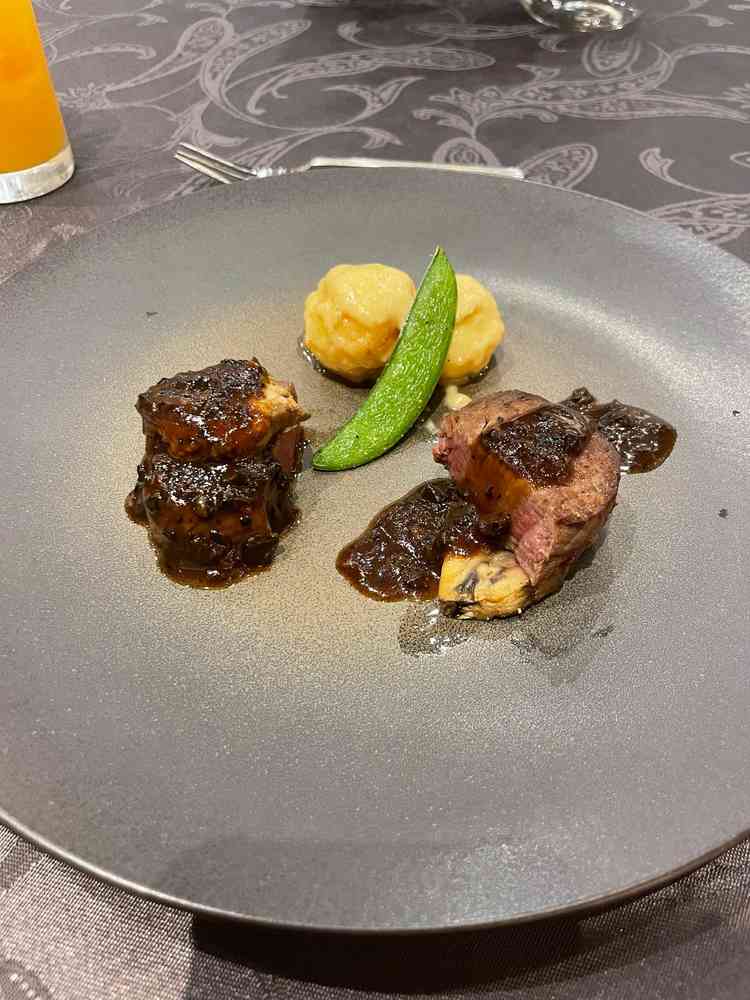 試食会のメインメニューです。当日はプリフィックススタイルで、6000通りの組み合わせから選べます。