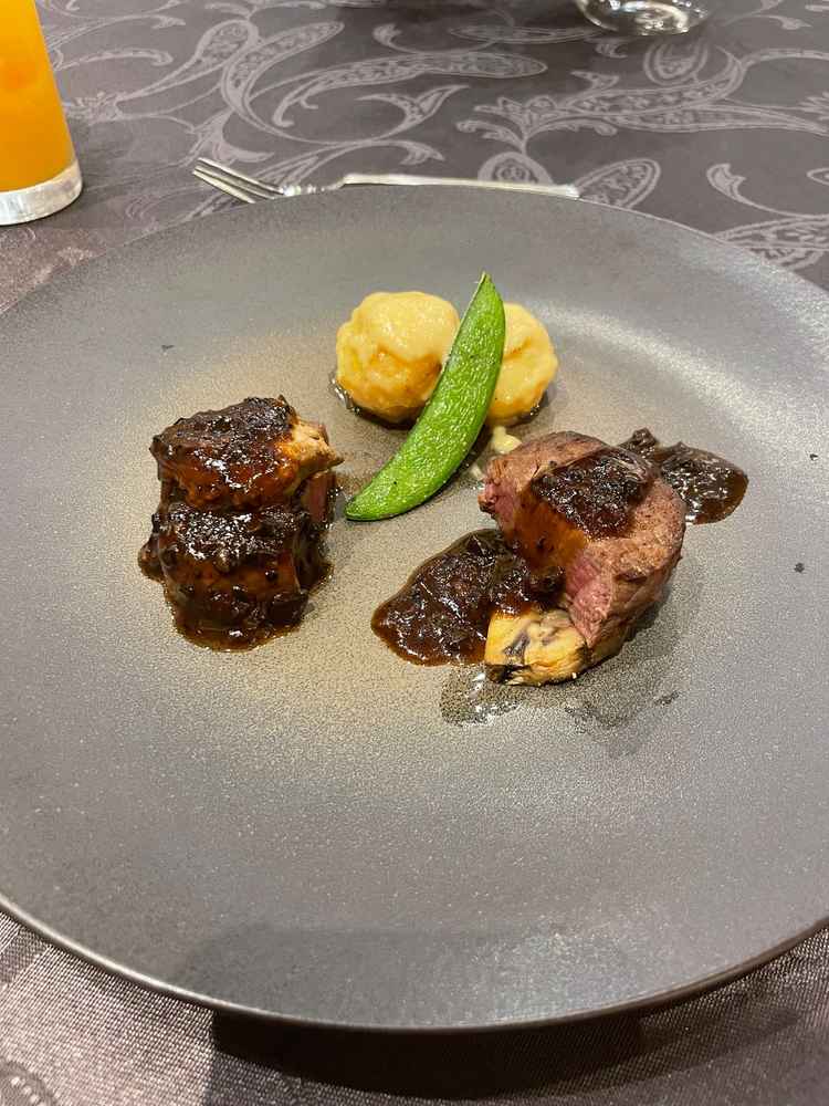 試食会のメインメニューです。当日はプリフィックススタイルで、6000通りの組み合わせから選べます。