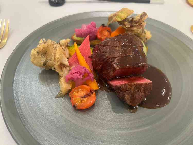 お肉の料理が美味しかった。