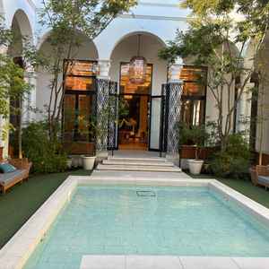 ヴィクトリアハウスのガーデンの写真。緑が多く、リゾート感がありました。