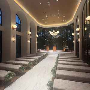 チャペル。ハープの演奏付き。リニューアルして鏡張りになってより開放感。