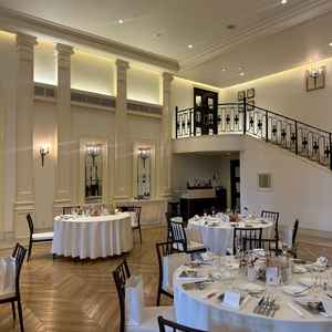 披露宴会場の階段が良い