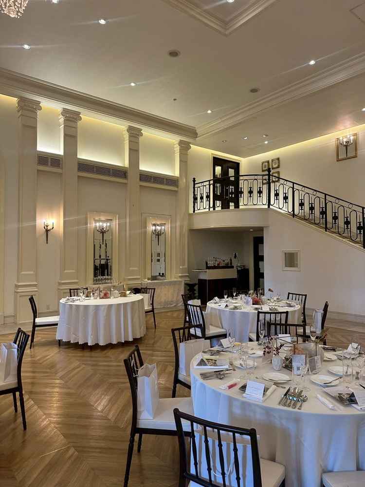 披露宴会場の階段が良い