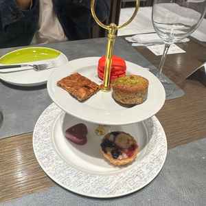 デザートビュッフェの試食