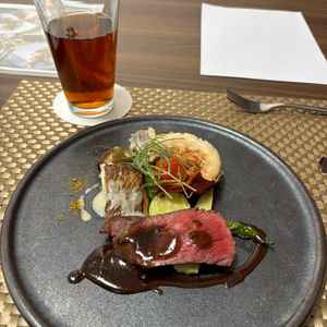 料理の試食をさせていただきました。