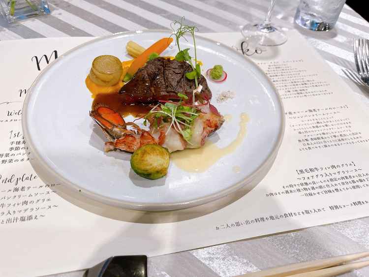 試食した料理です。エビがぷりぷりでおいしかったです。