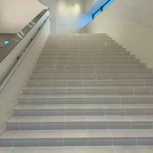 天候に左右されずにフラワーシャワーを行えます。