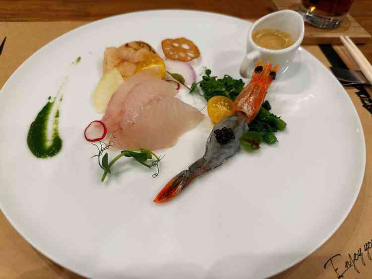 前菜から試食させていただき、量もしっかりとありました。どれも大変美味しかったです。