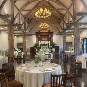 披露宴会場は広くて綺麗