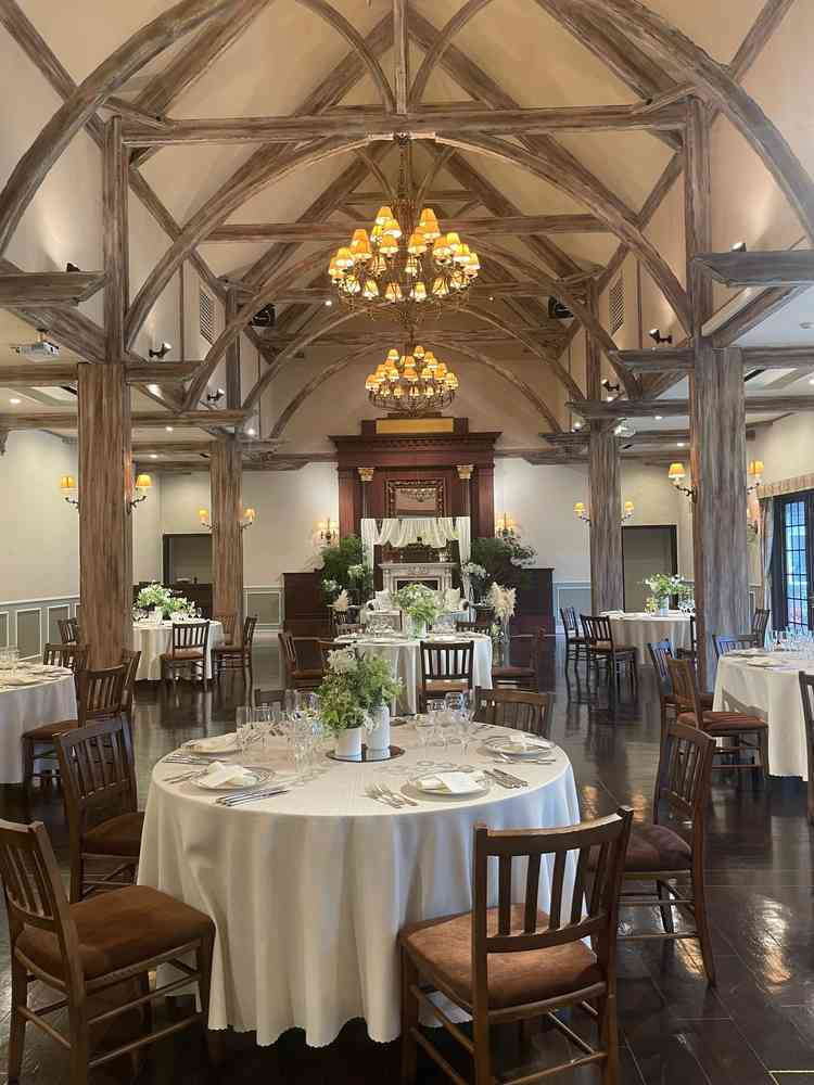 披露宴会場は広くて綺麗