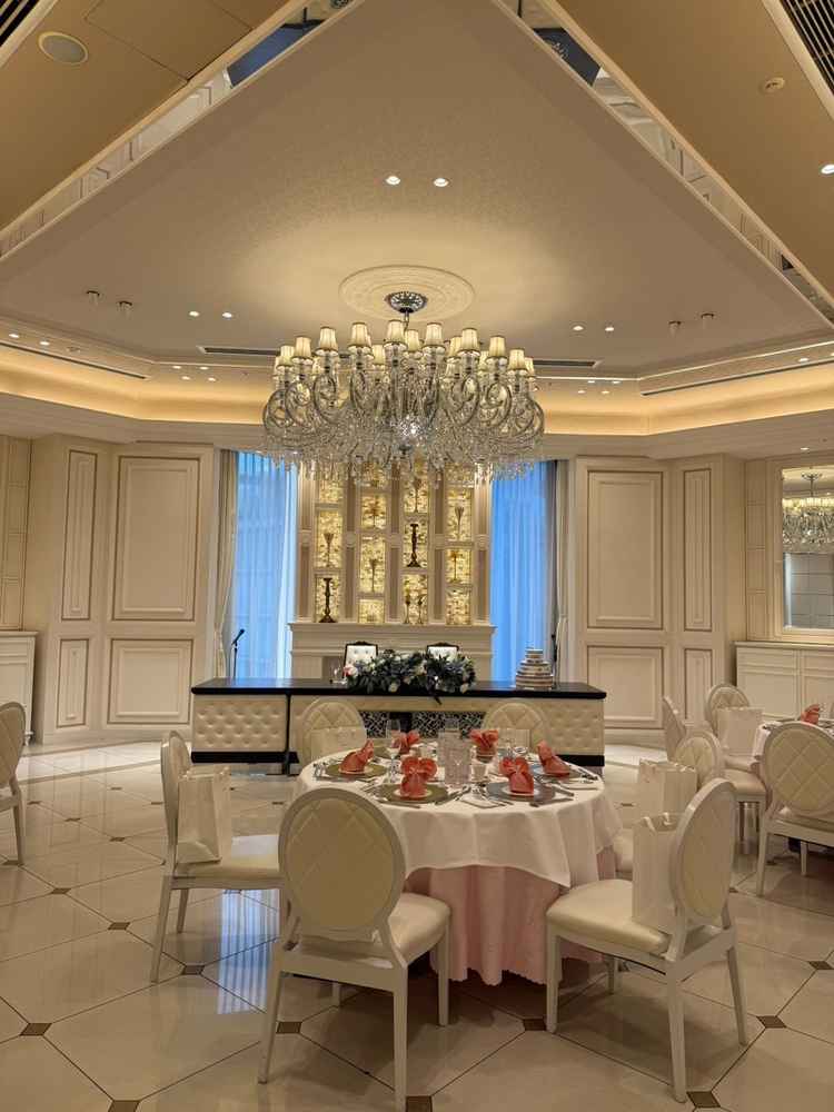 披露宴会場。普通です。特にこだわっている印象はありませんでした。コスパ重視なので良いと思います。