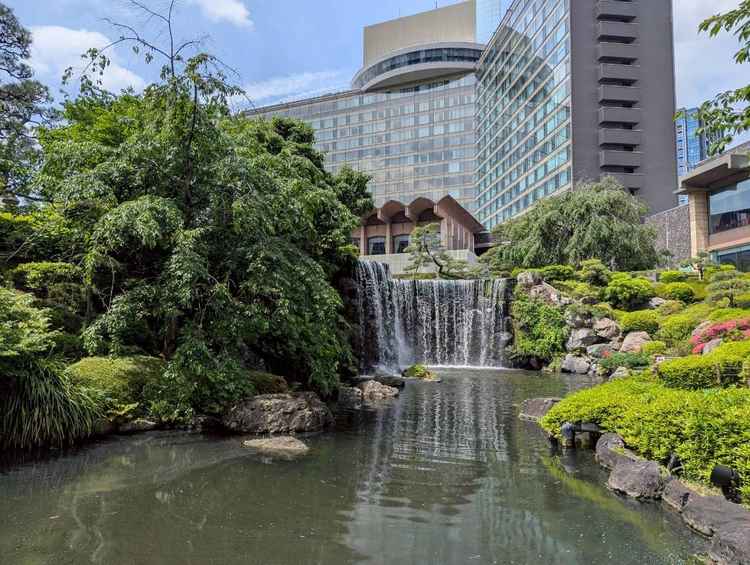 日本庭園（滝）