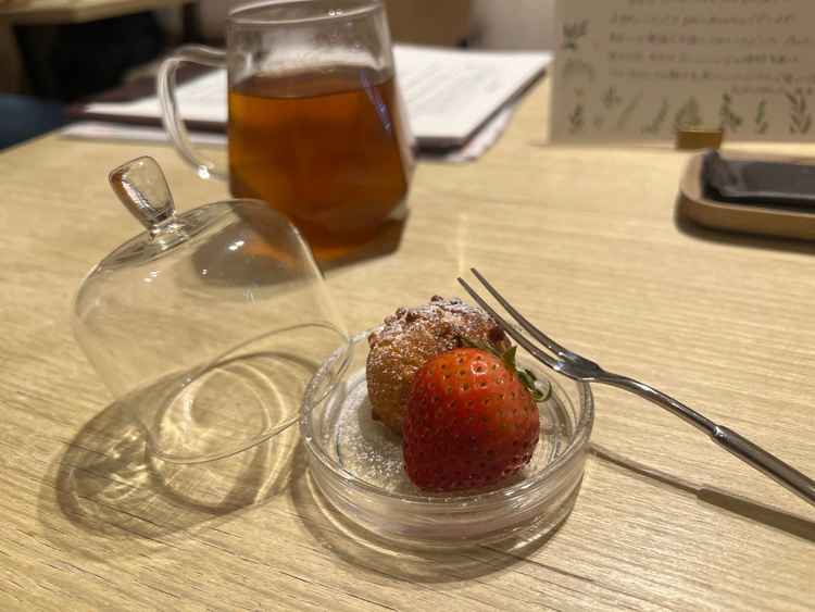 会場に着いてすぐウェルカムスイーツのおもてなし。式場見学でこんな体験は初めてで嬉しかったです！