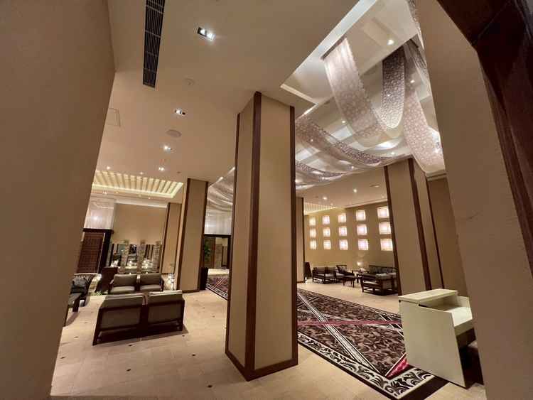 披露宴会場前にとても広い専用のゲストスペースがあり、子どもが飽きてもすぐ出られるのはいいと思いました