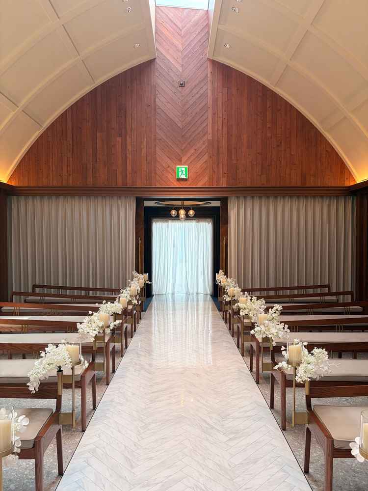 新郎新婦目線での写真です。カーテンは演出として開けることもできるとのことでした。