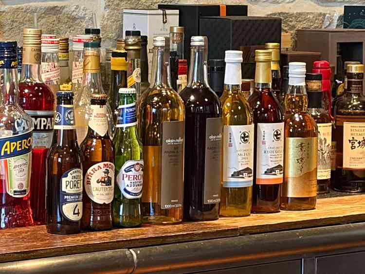 ソフトドリンクとイタリアンビール