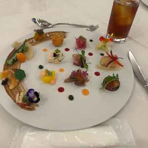 前菜。どれも美味しかった。