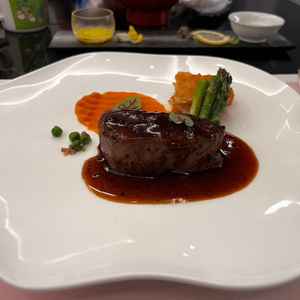 試食。洋風の方のお肉柔らかく美味しい。